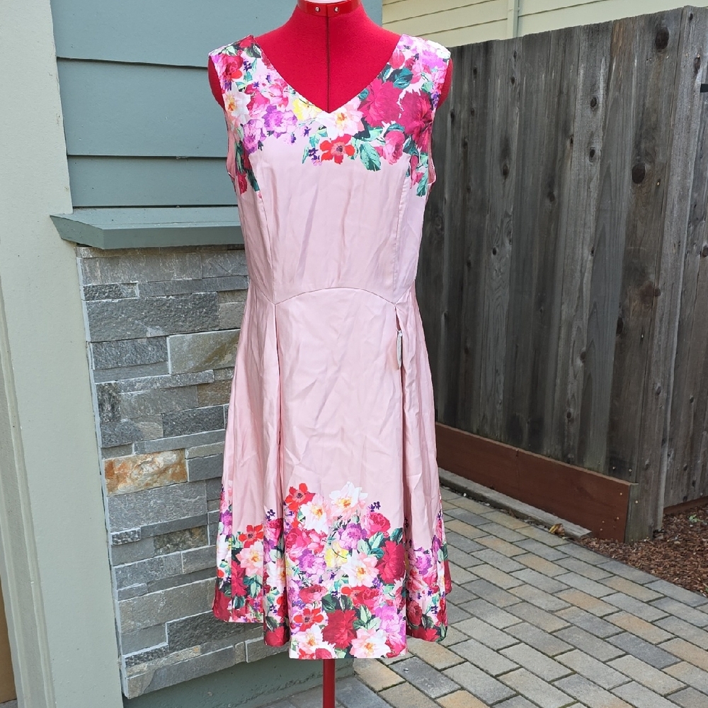 Elegant Floral Midi Dress in Pink